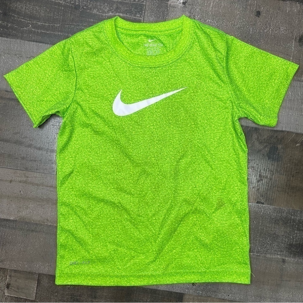 Nike Dri-Fit Crew Neck Tee Shirt Boys size 6